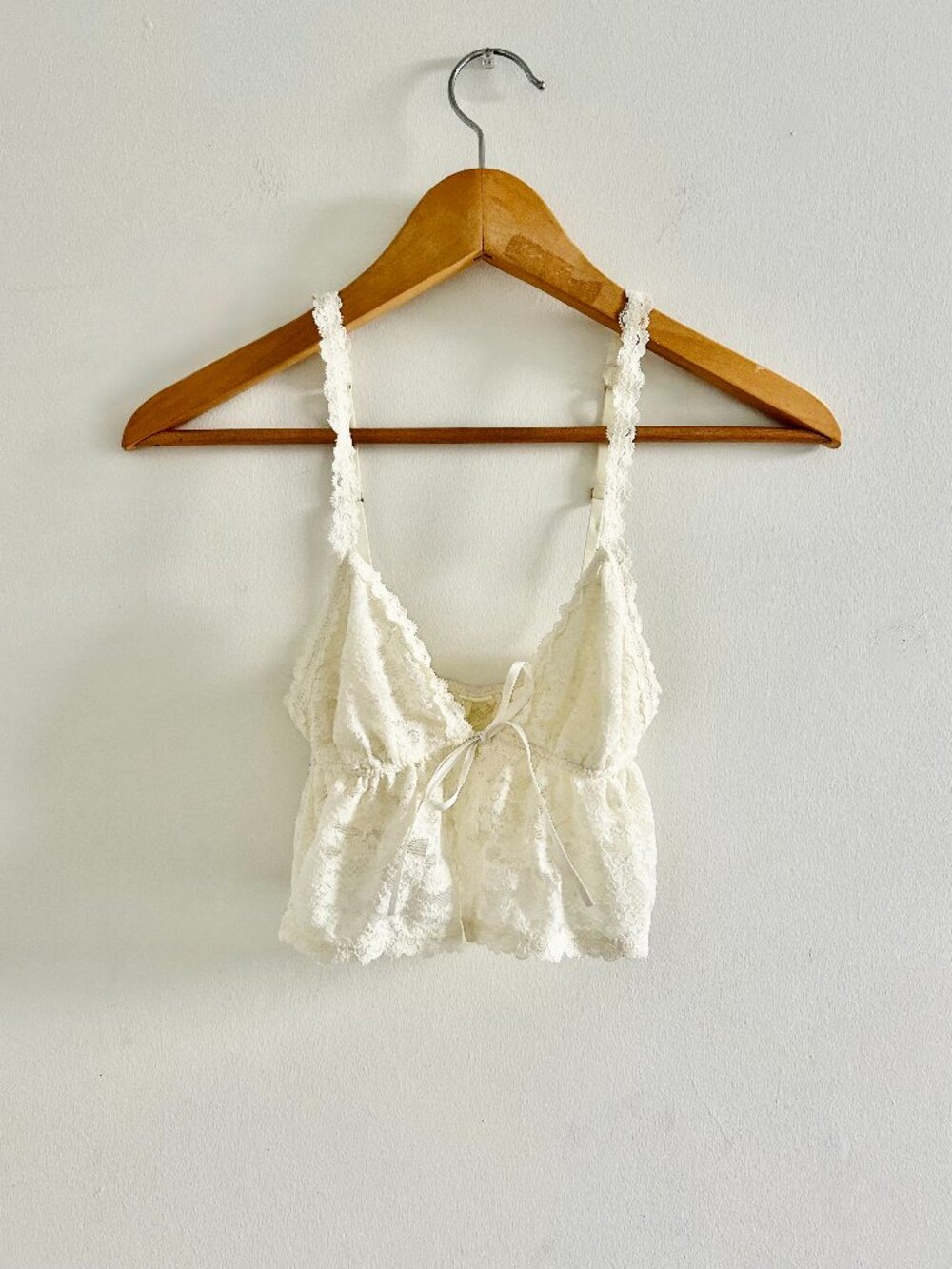 Aerie Show Off Vintage Lace Tie Front Bra Top in Soft White Muslin, Size XS
